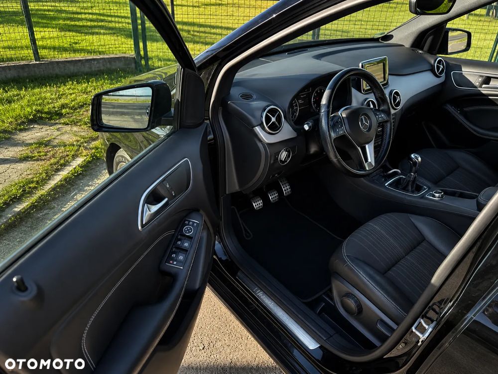 Mercedes-Benz Klasa B 200 Edition - 3
