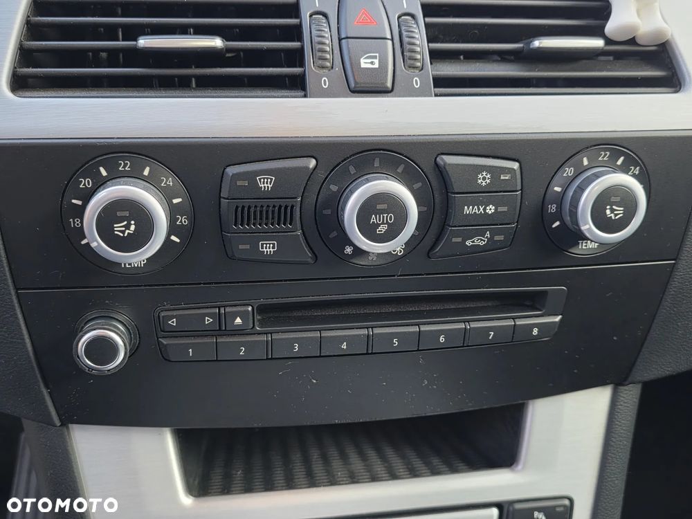 BMW Seria 5 525xi Edition Exclusive - 16