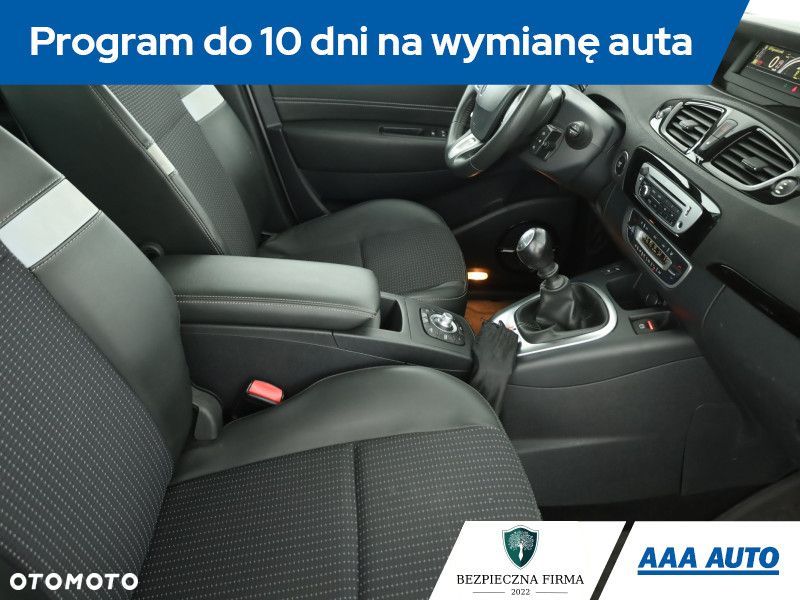 Renault Scenic - 8