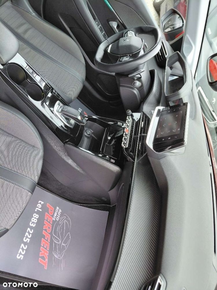 Peugeot 208 - 15