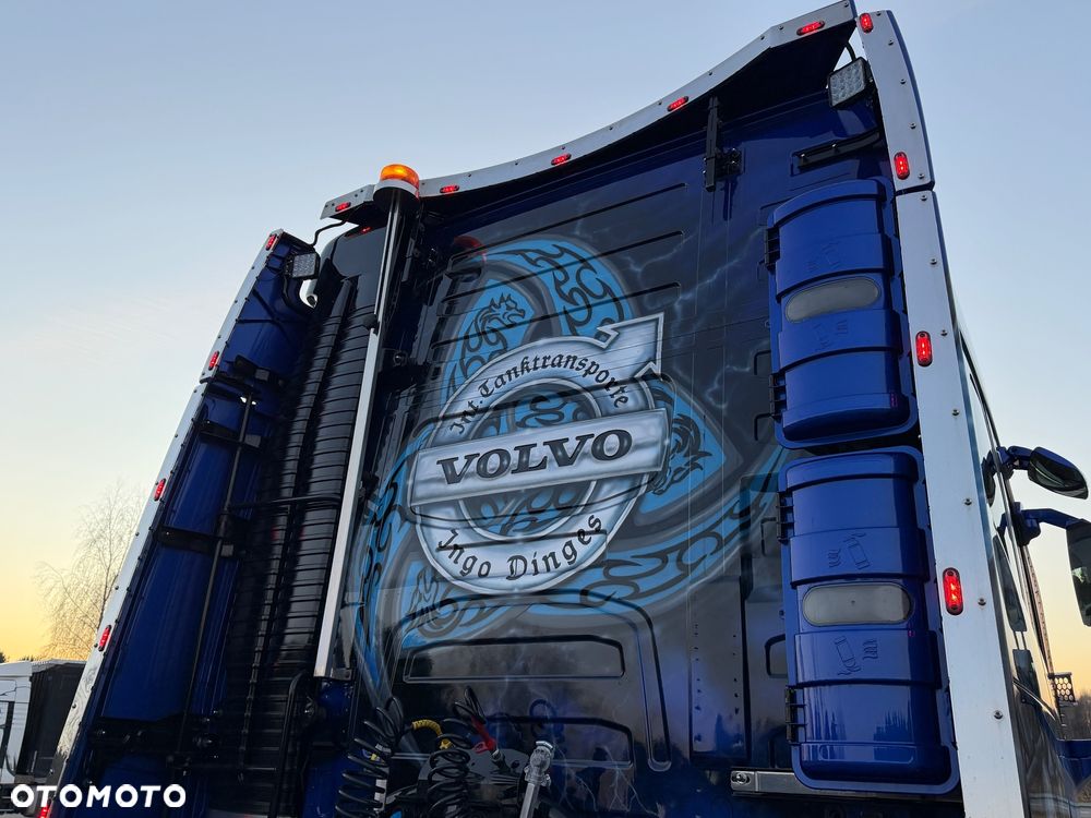 Volvo FH16 750 Show Truck tuning perfekcyjny stan pełna opcja XL - 22