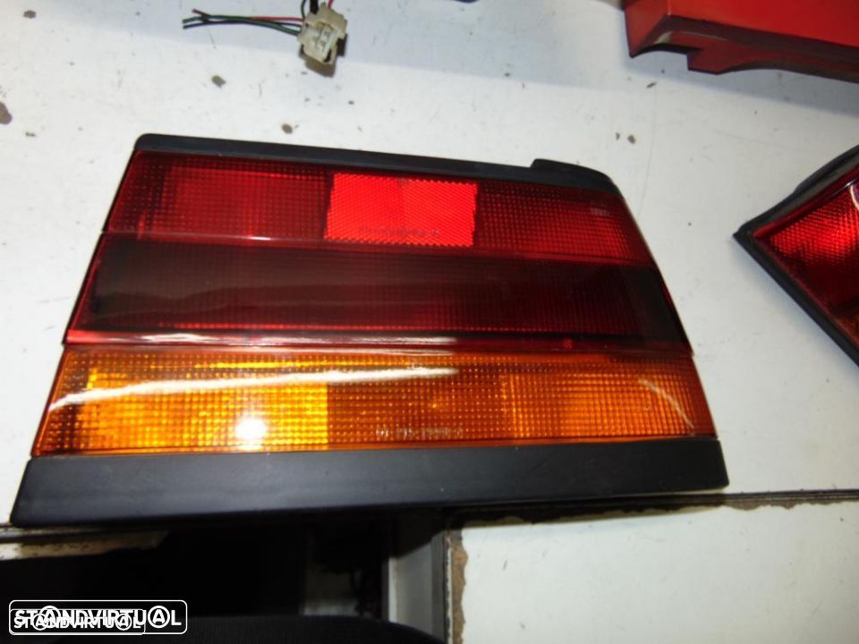 Farolins Nissan Sentra coupê - 6