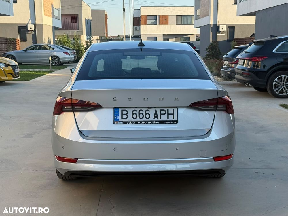 Skoda Octavia 2.0 TDI DSG Ambition - 8
