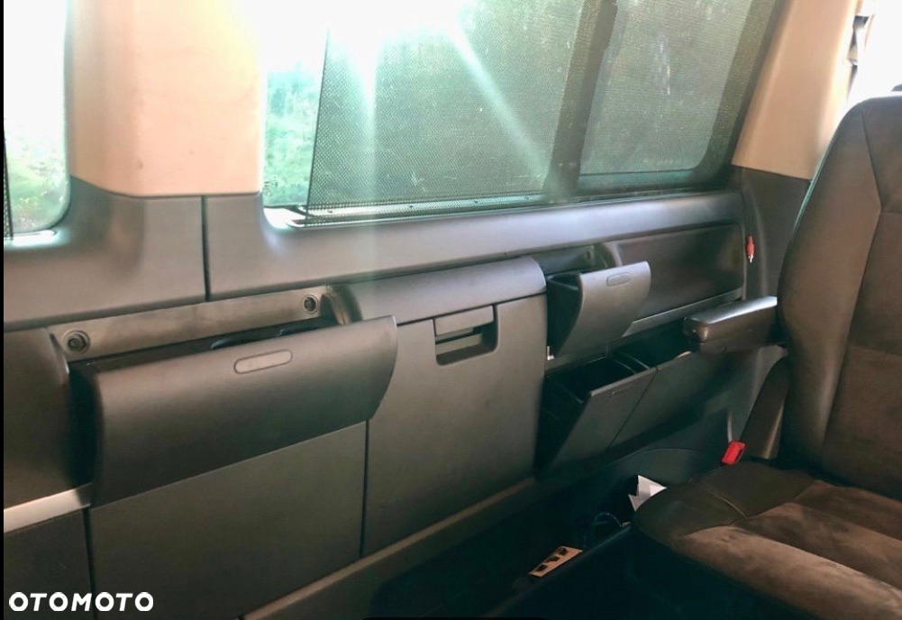 Volkswagen Multivan - 15