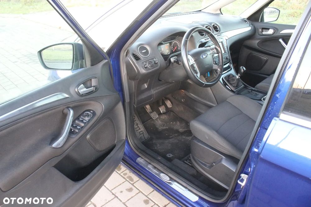 Ford S-Max 2.0 TDCi DPF Titanium - 32