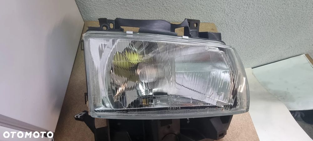Lampa przód VW T4 NOWA - 1