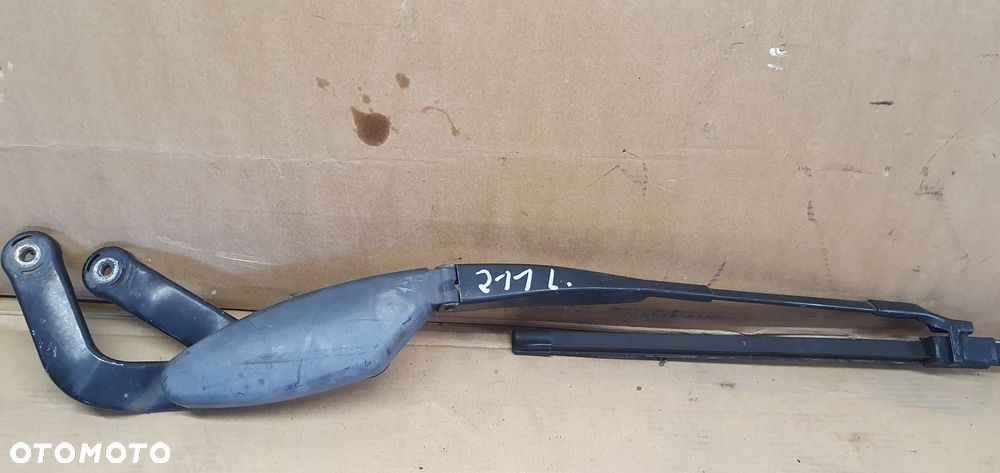 Ramie wycieraczki prawy przód wycieraczka Mercedes W211 - 2