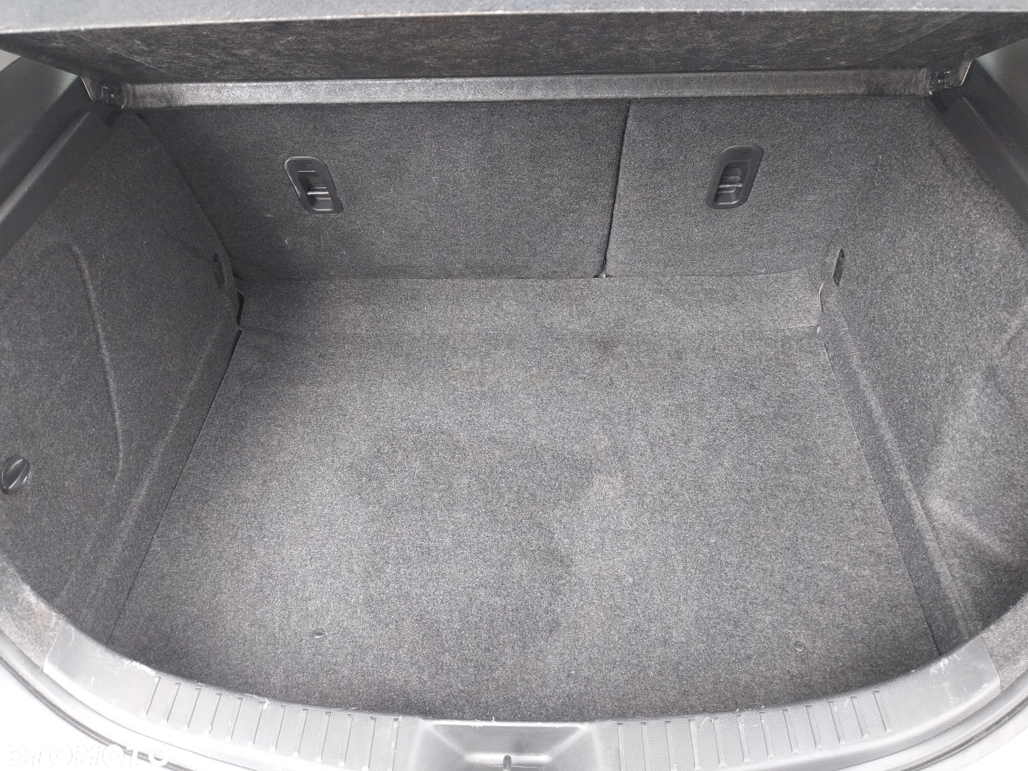 Mazda 3 1.6 Exclusive + - 10