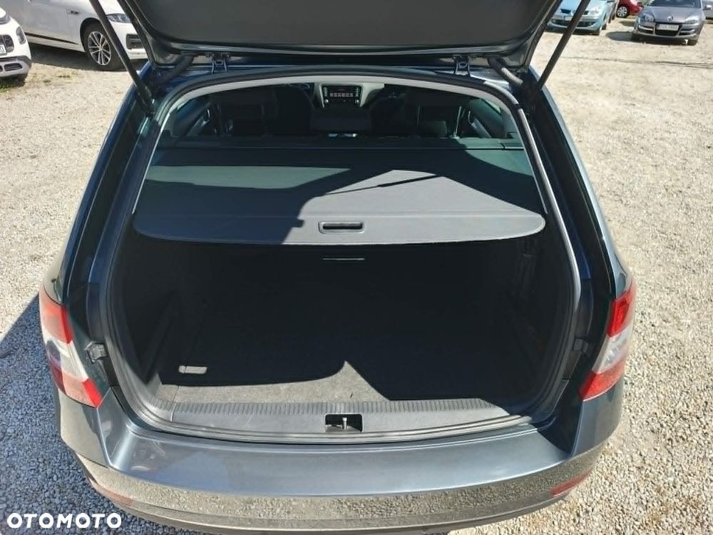 Skoda Octavia 2.0 TDI DSG Style - 9
