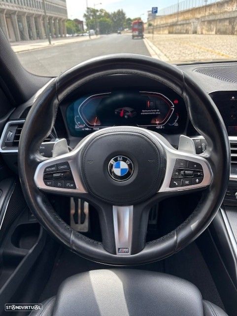 BMW 320 d Pack Desportivo M Auto - 12