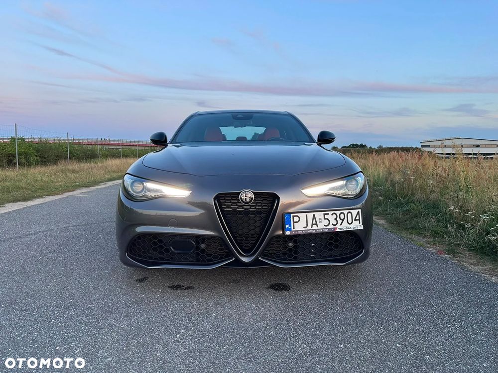 Alfa Romeo Giulia 2.0 Turbo 16V AT8 Veloce - 10