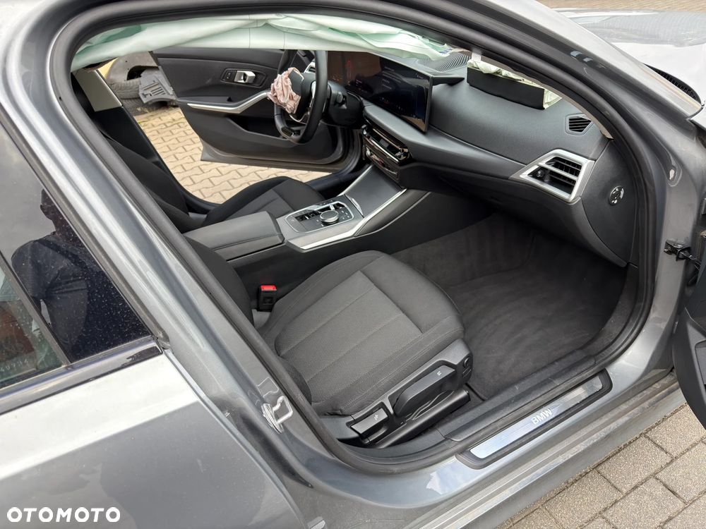 BMW Seria 3 - 16