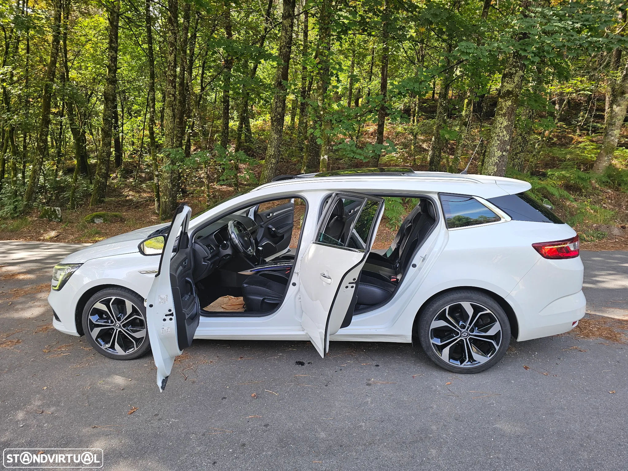 Renault Mégane Sport Tourer 1.6 dCi GT Line J18 - 36