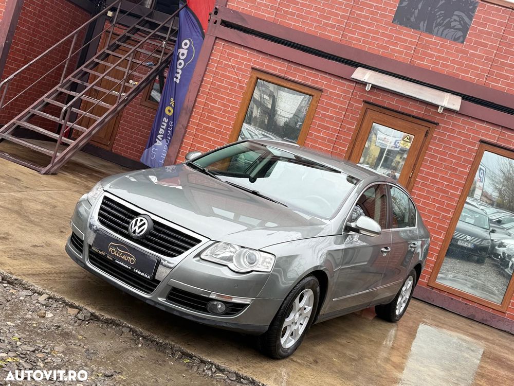 Volkswagen Passat - 1