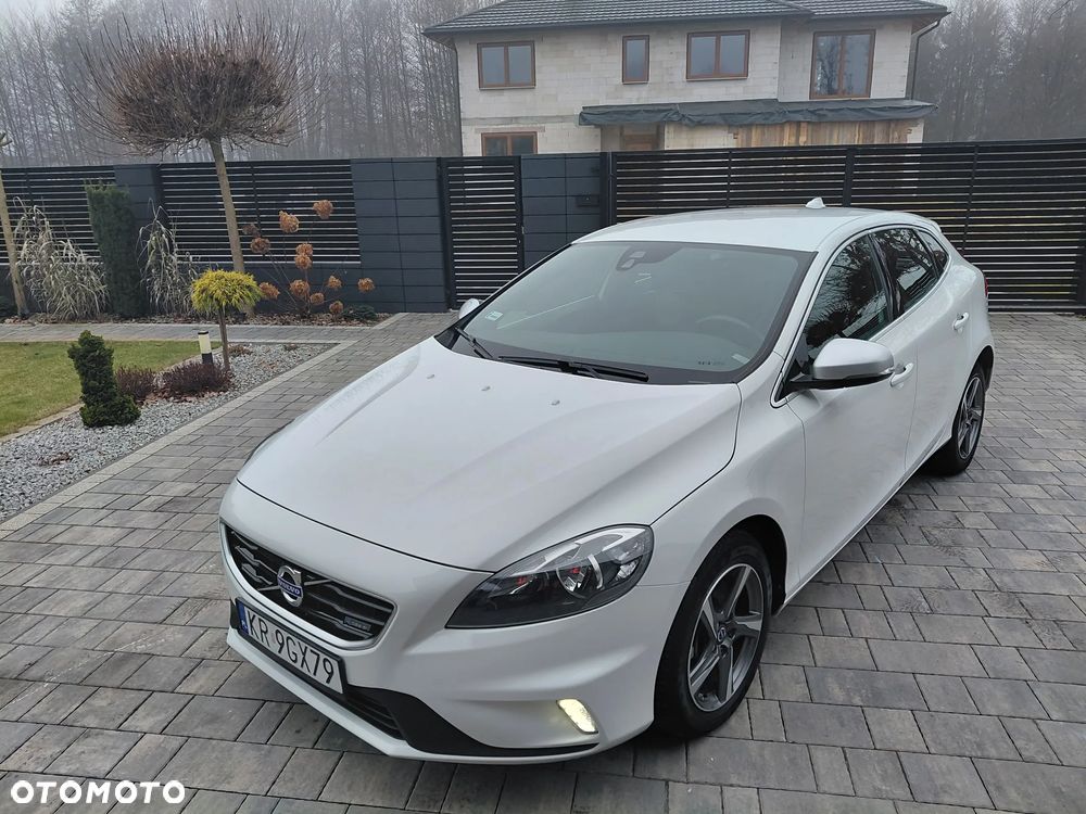 Volvo V40 D4 RDesign - 1