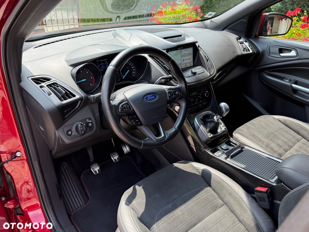 Ford Kuga 2.0 TDCi FWD ST-Line - 16