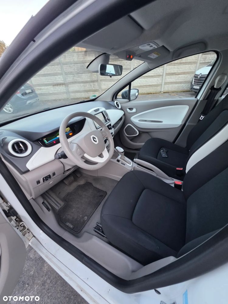 Renault Zoe - 32