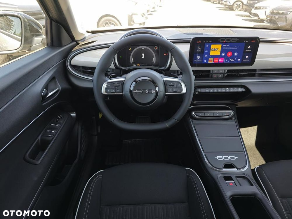 Fiat 600 1.2 Turbo Hybrid eDCT - 19