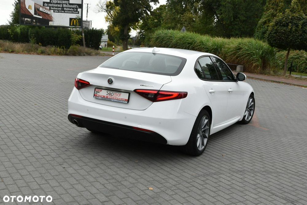 Alfa Romeo Giulia - 22