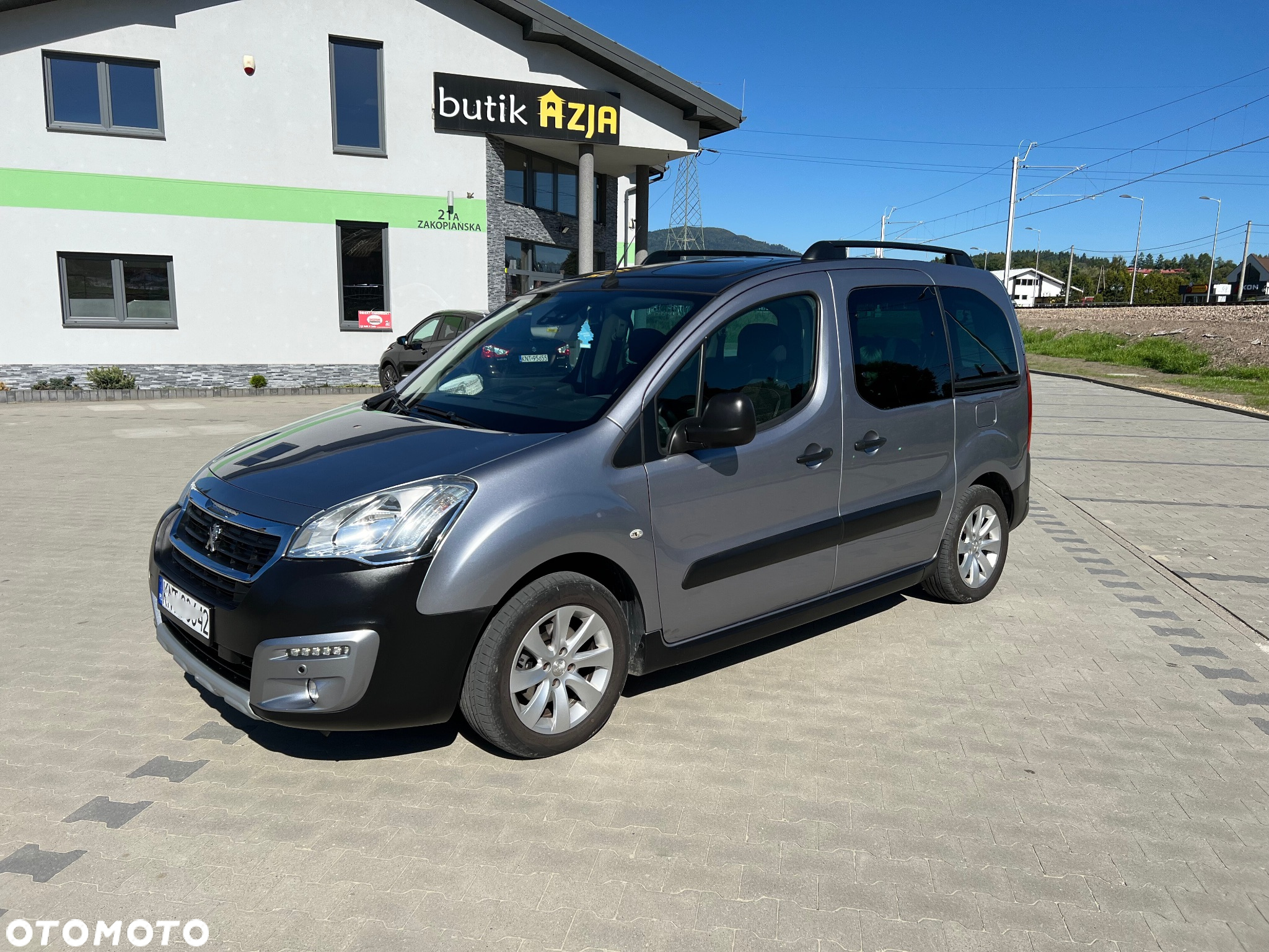 Peugeot Partner 1.6 BlueHDi Outdoor S&S - 2