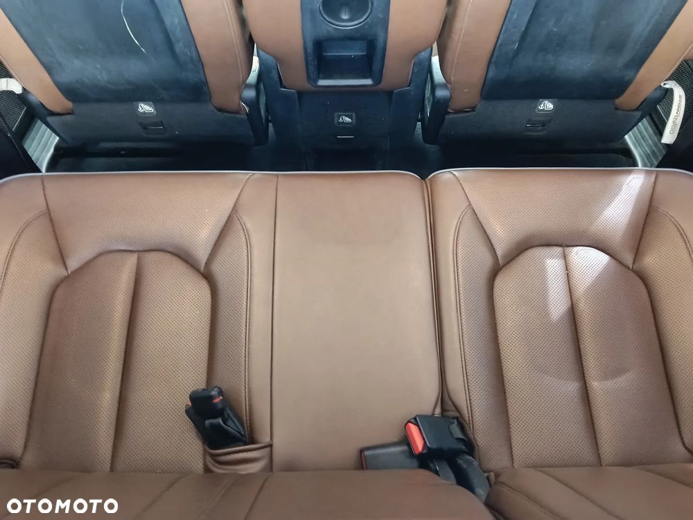 Chrysler Pacifica - 23