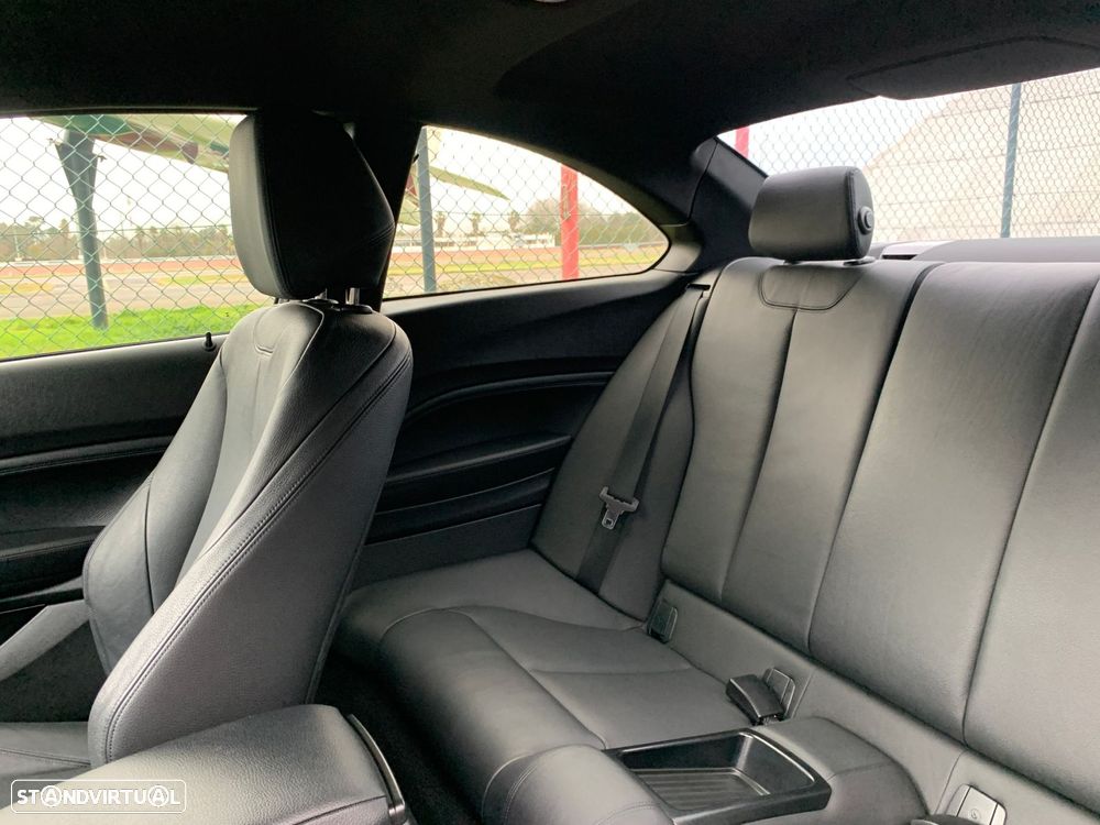 BMW 228 i Pack M Auto - 12