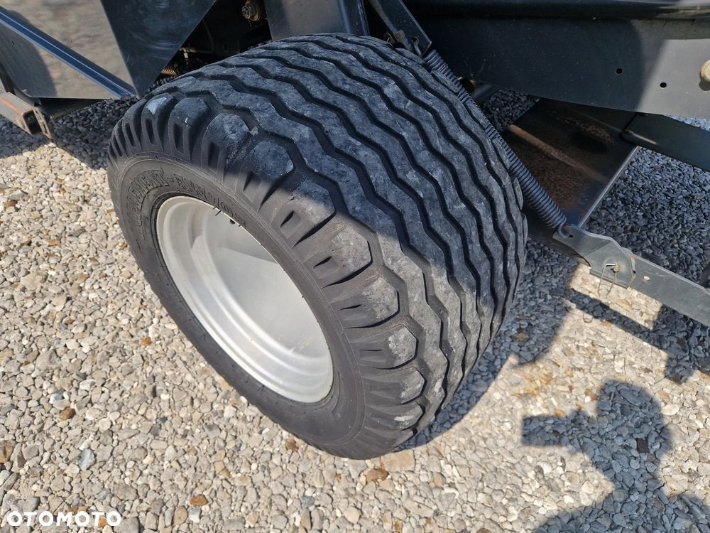 John Deere 570 - 17