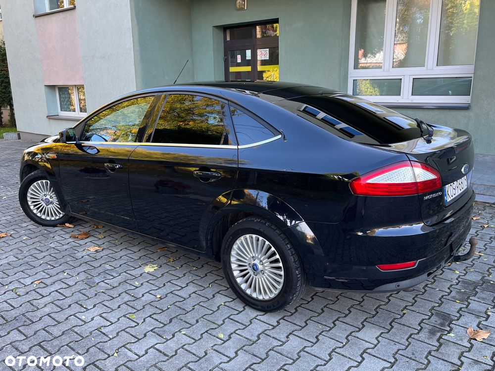 Ford Mondeo 2.0 TDCi Ghia - 11