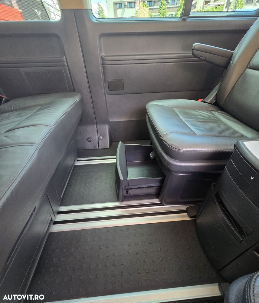 Volkswagen Multivan - 22