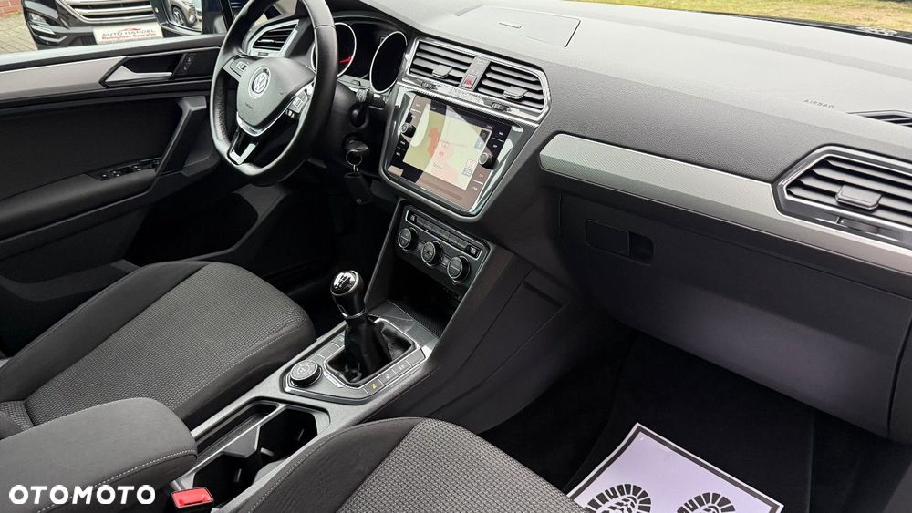 Volkswagen Tiguan - 22