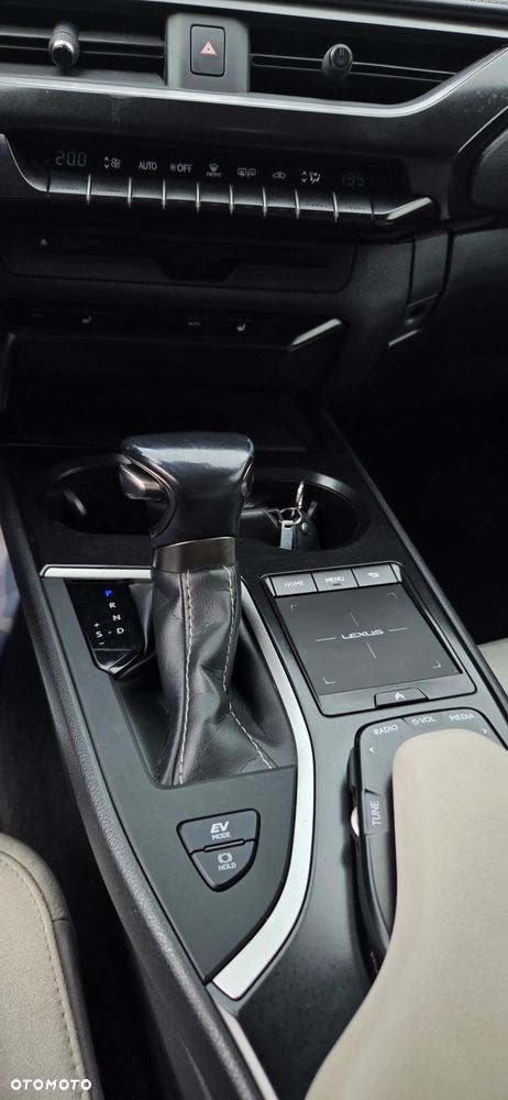 Lexus UX 250h GPF Prestige 2WD - 33