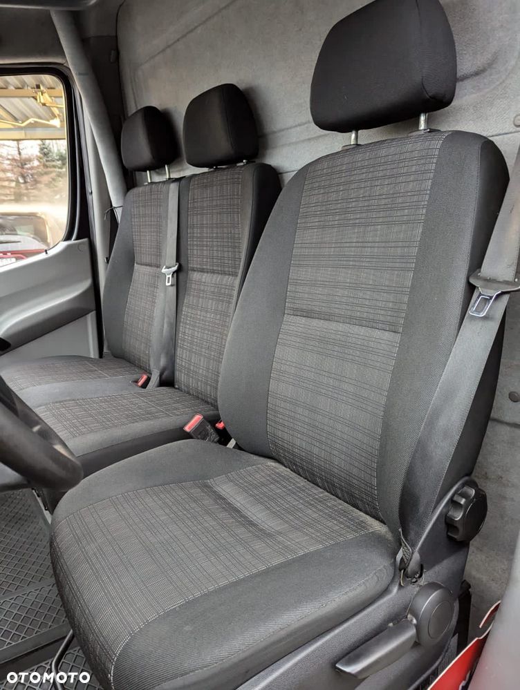 Mercedes-Benz Sprinter 319 CDI - 24