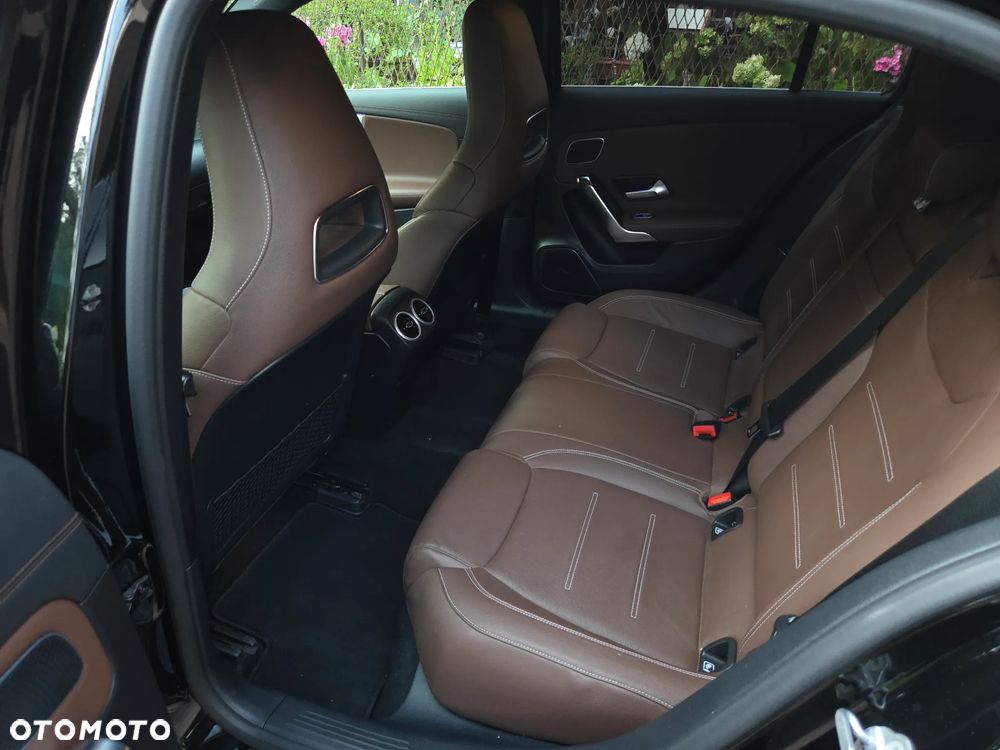 Mercedes-Benz Klasa A 180 d 7G-DCT AMG Line - 18