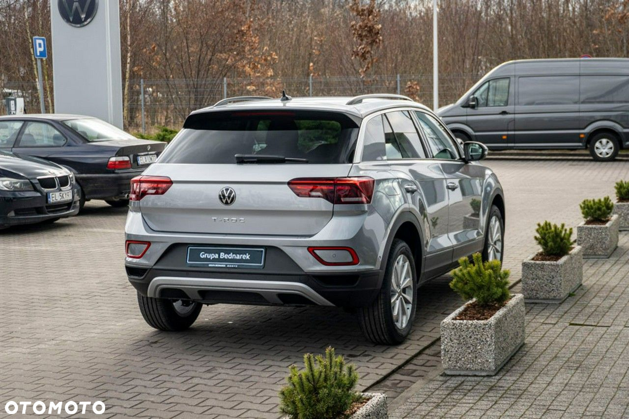 Volkswagen T-Roc - 10