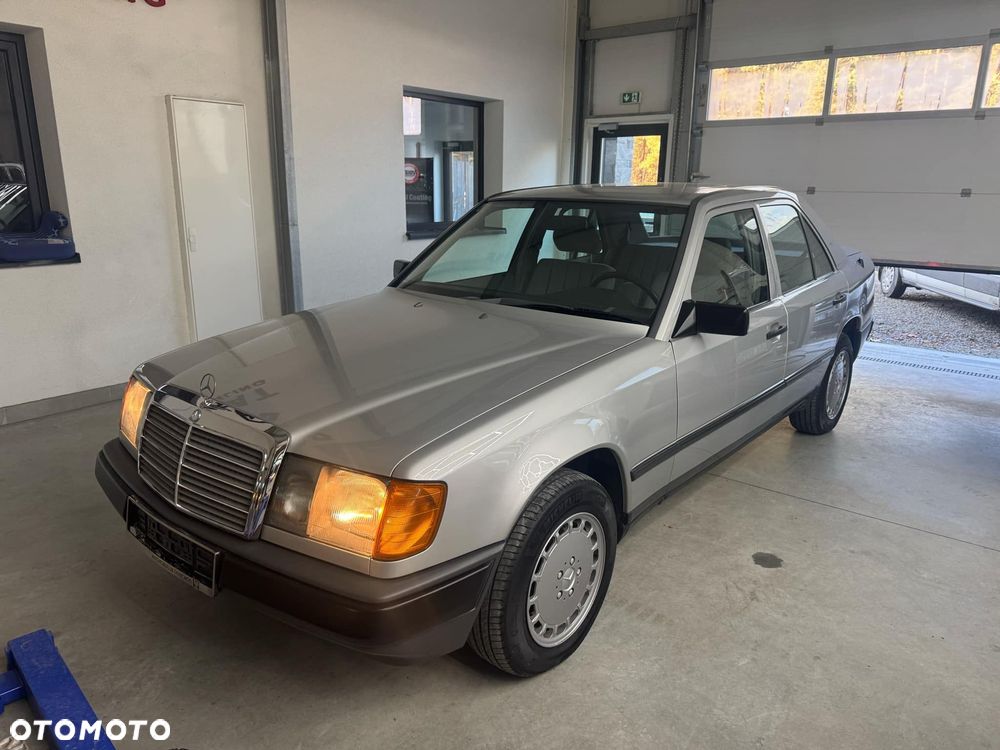 Mercedes-Benz W124 (1984-1993) - 37