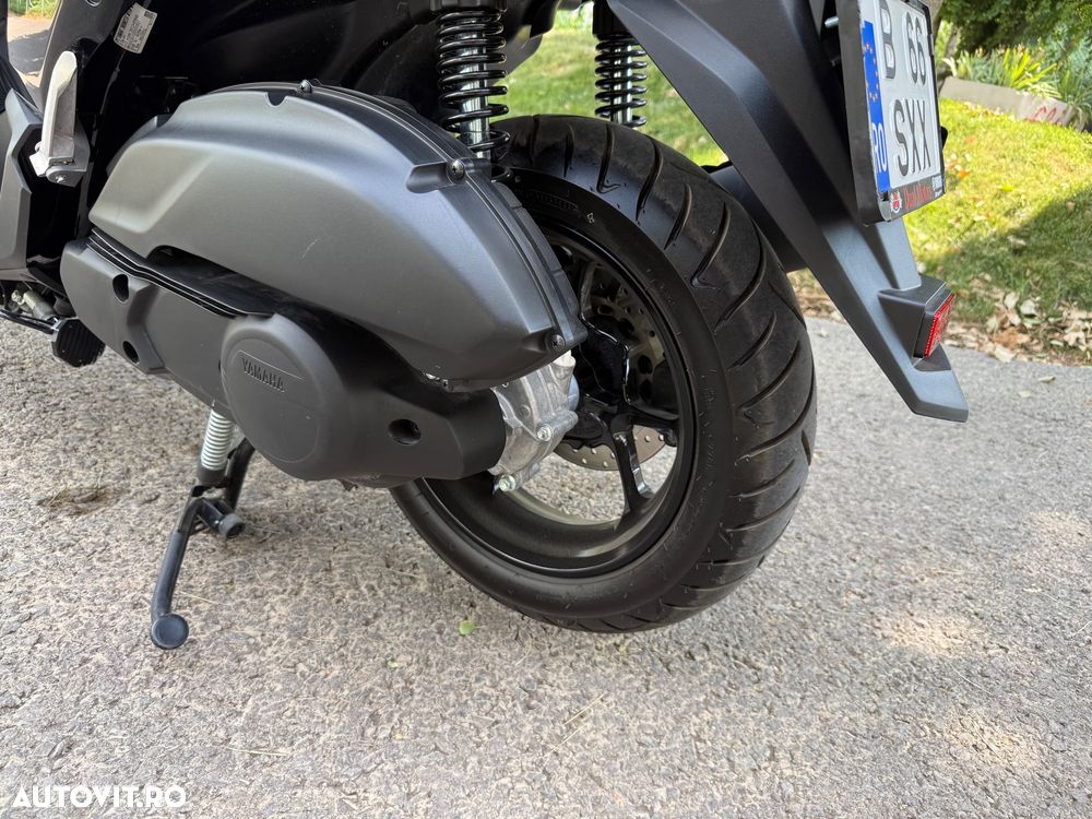 Yamaha XMAX 125 - 10