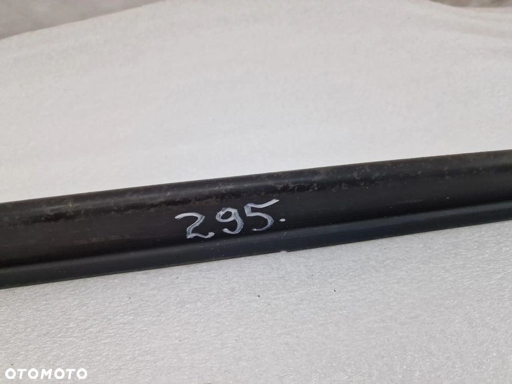 VW UP , SKODA CITIGO , SEAT MII 1S0 12- DOLNA BELKA PRZEDNIA PRZÓD , NR 1S0807651A , NR AUKCJI BEL295 - 5