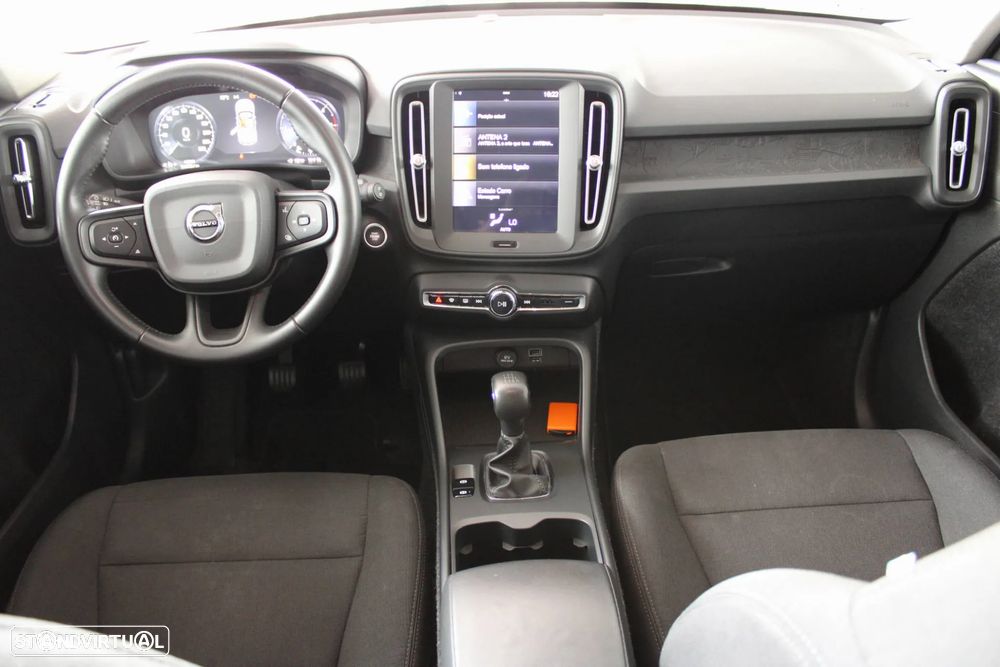Volvo XC 40 2.0 D3 Momentum Core - 7