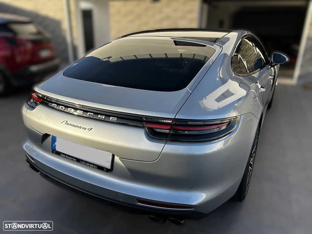 Porsche Panamera 4 E-Hybrid 10 Years Edition - 18