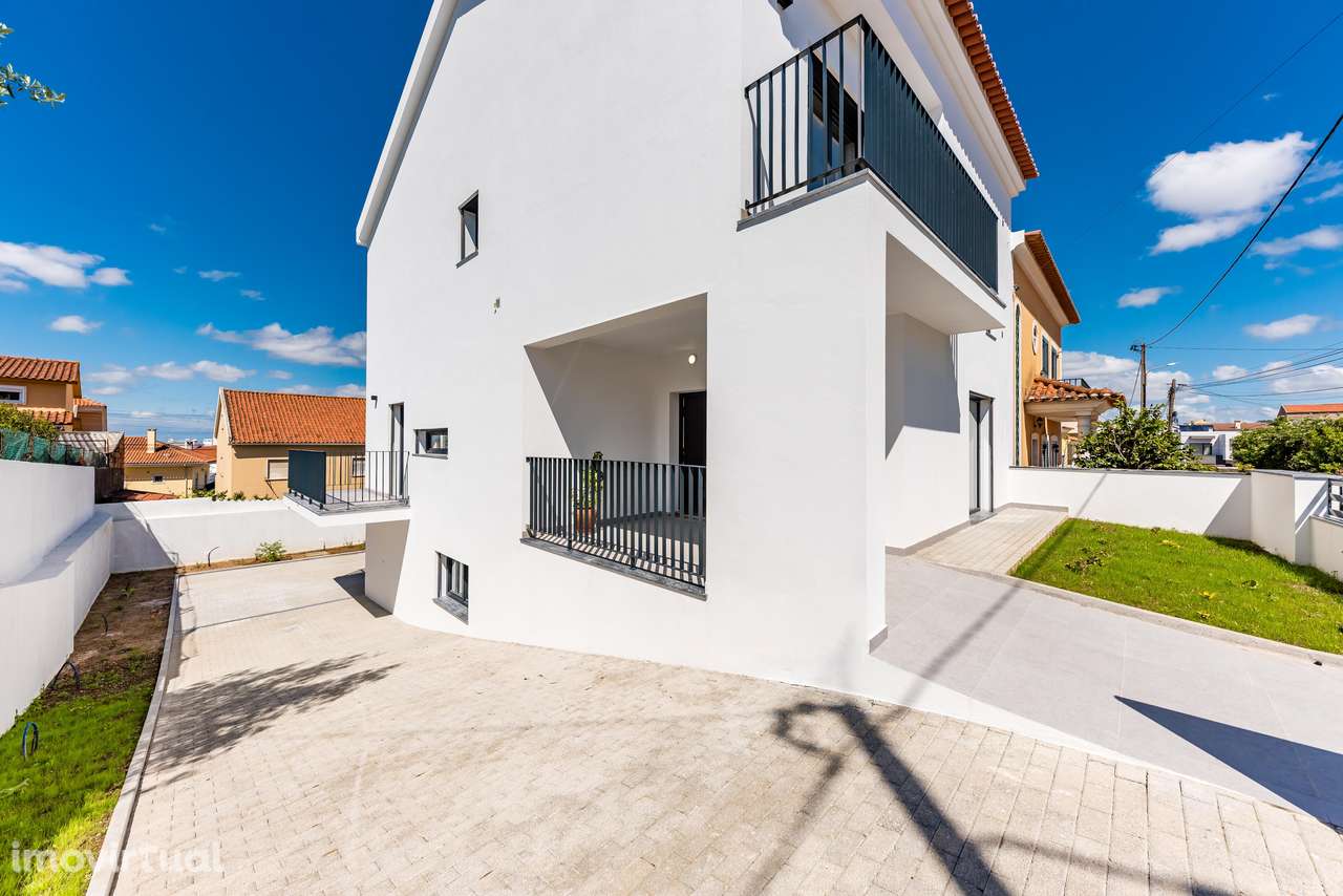 Moradia Nova | PISCINA | 3 Suites | Garagem e Jardim - Grande imagem: 3/29