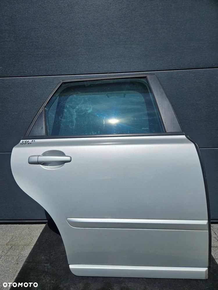 Volvo V50 Drzwi Prawe Tylne Prawy Tył 462-26