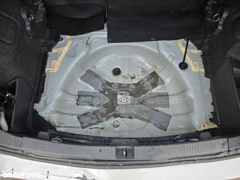 Toyota Auris 1.8 VVT-i Hybrid Automatik START Edition - 10
