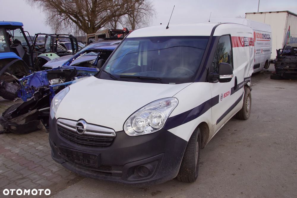 Auto na części - Opel Combo D 1.3 CDTI 90 KM A13FD C510 5PU 2017R Silnik Skrzynia Drzwi Maska Zderzak Błotnik Lampa Lusterko Klamka Szyba Deska Kokpit Sterownik Moduł Czujnik Licznik Panel Kierownica - 2