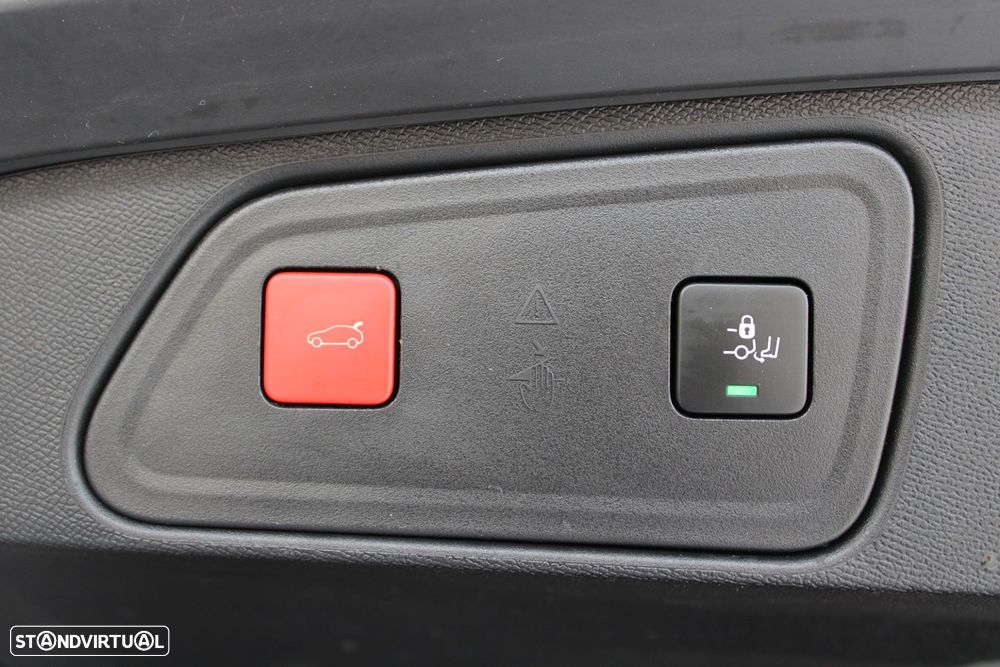 Peugeot 3008 1.6 Hybrid GT Pack e-EAT8 - 27
