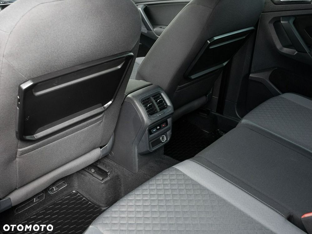 Volkswagen Tiguan - 28