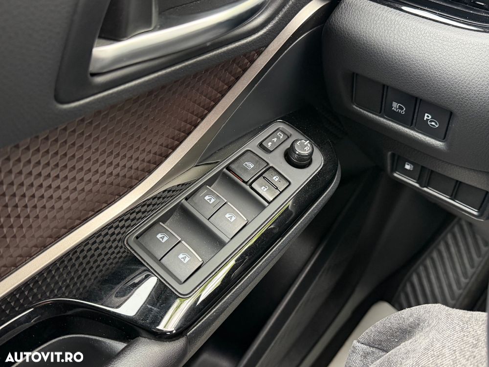 Toyota C-HR Lounge - 27