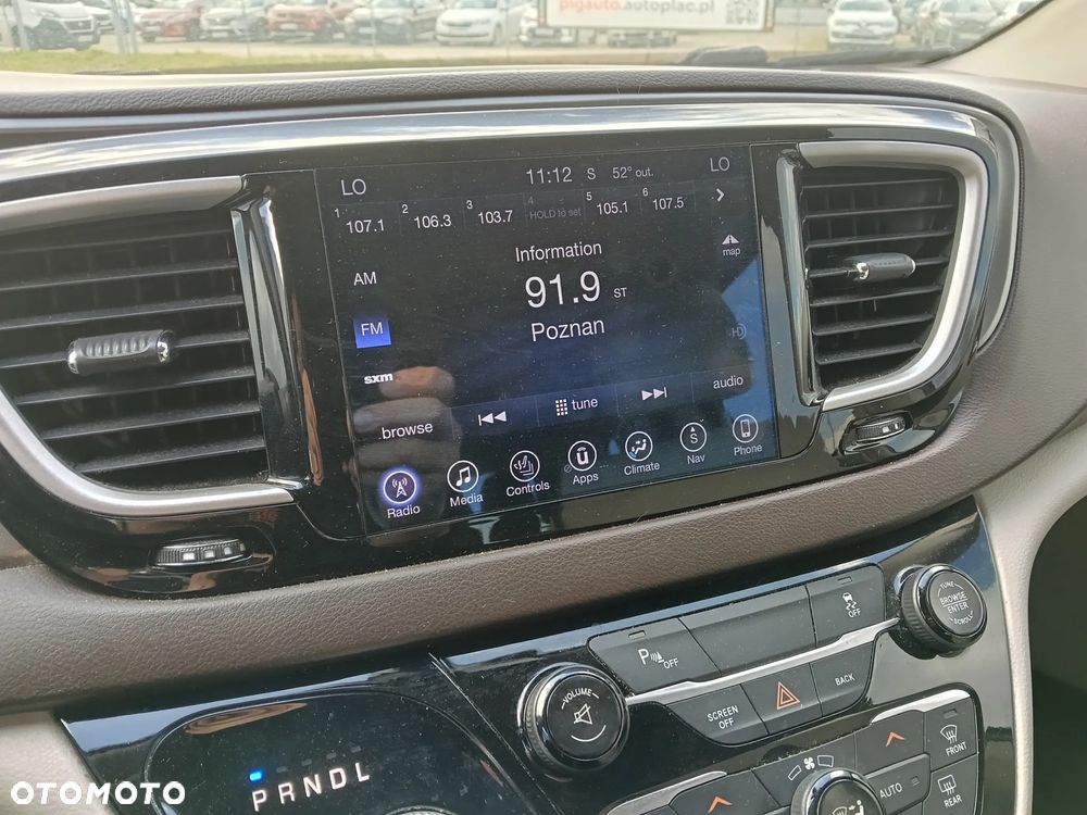 Chrysler Pacifica - 20