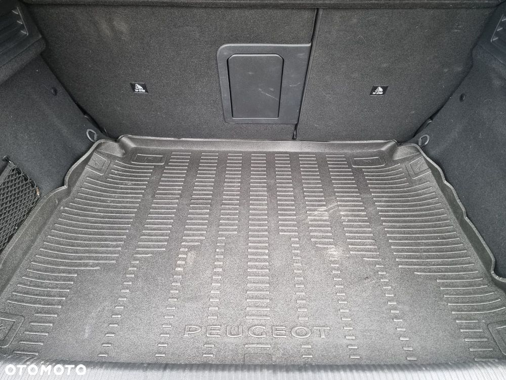 Peugeot 308 1.2 PureTech Allure S&S - 24