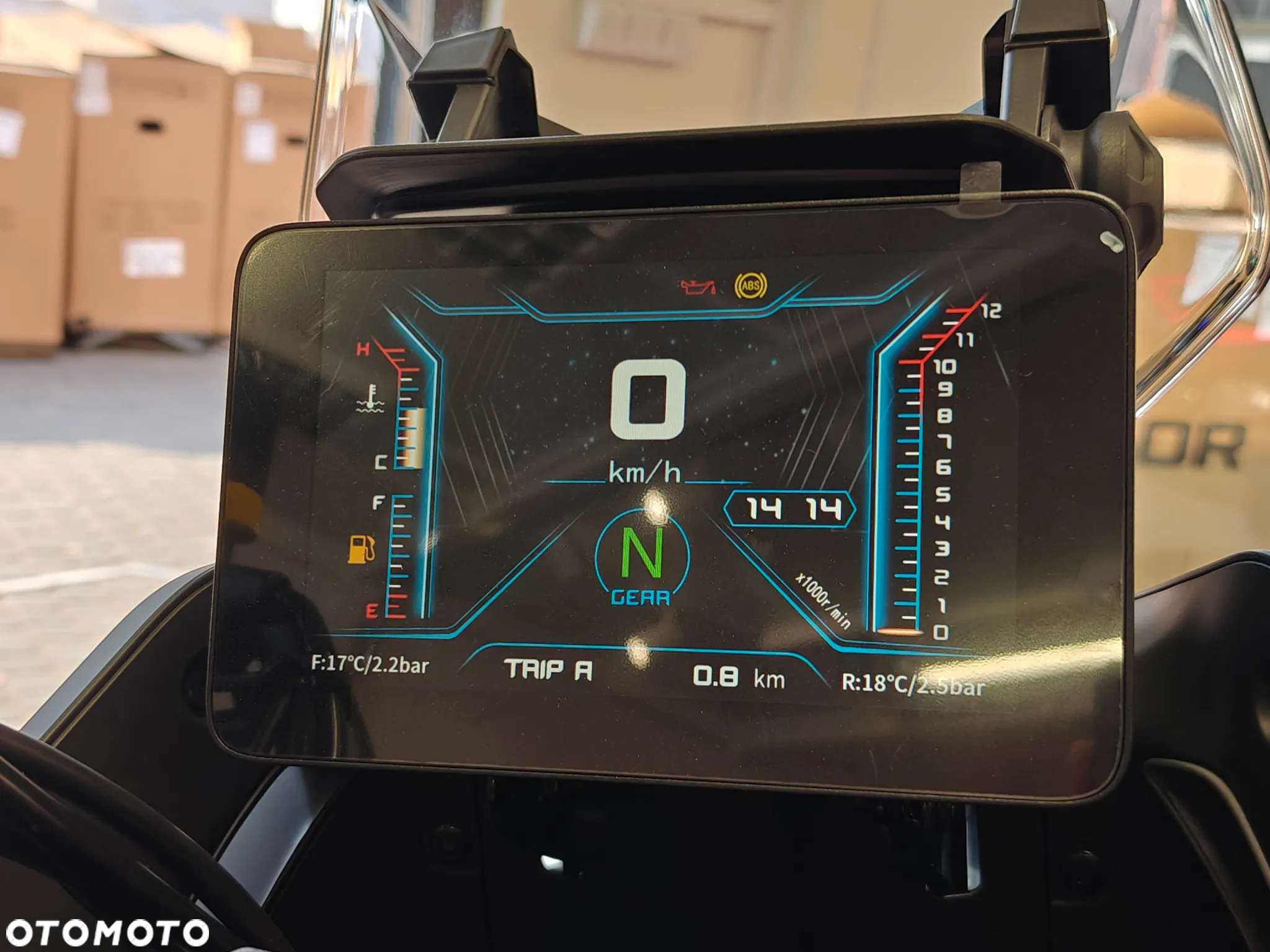 QJMOTOR SVT 650X - 13