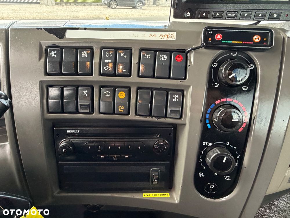 Renault Premium Lander 380 6x4 - 17
